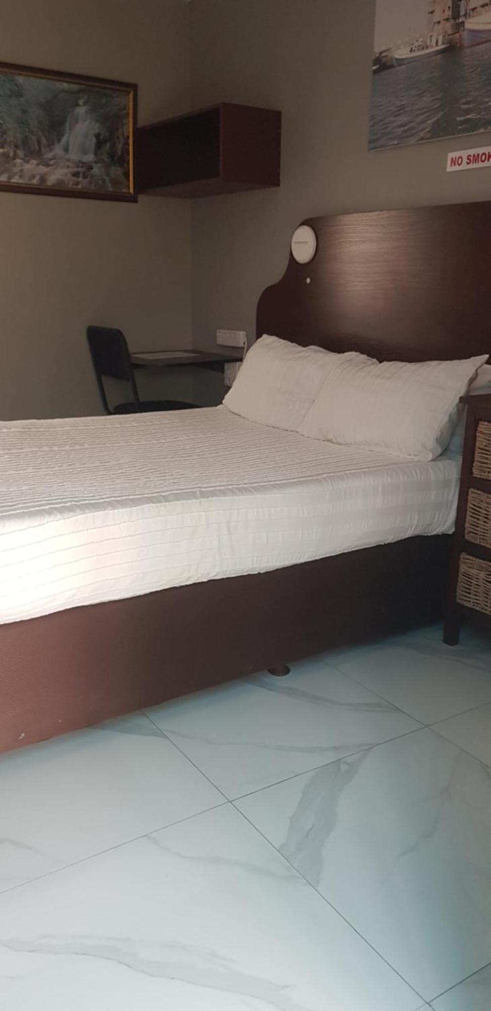 Rainbow Guest House And Tours Uitenhage ภายนอก รูปภาพ